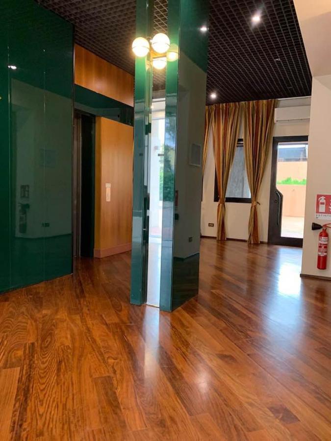 Hotel Доцца Экстерьер фото