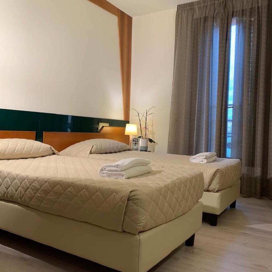 Hotel Доцца Экстерьер фото